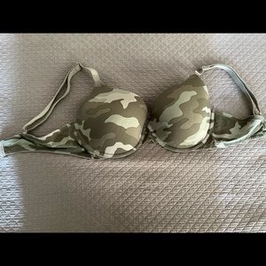 Pink lightly padded everywhere bra size 36D